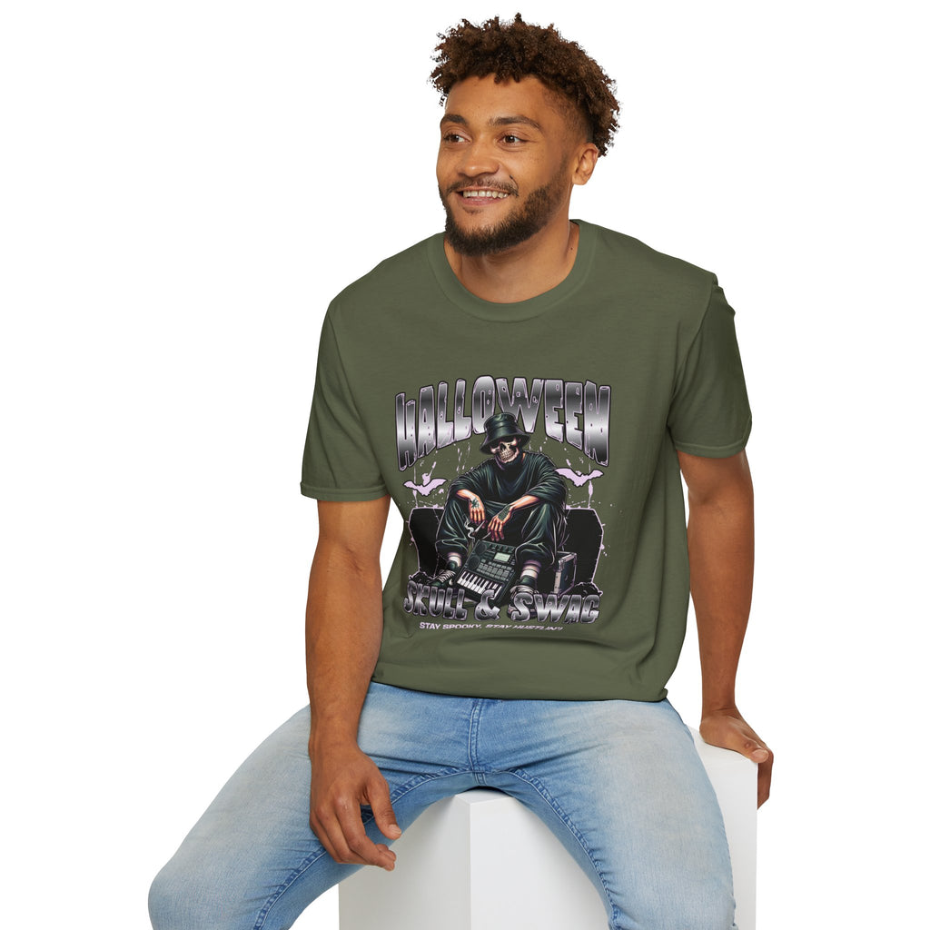 Halloween Skull Graphic T-Shirt — Retro Horror Crew Tee