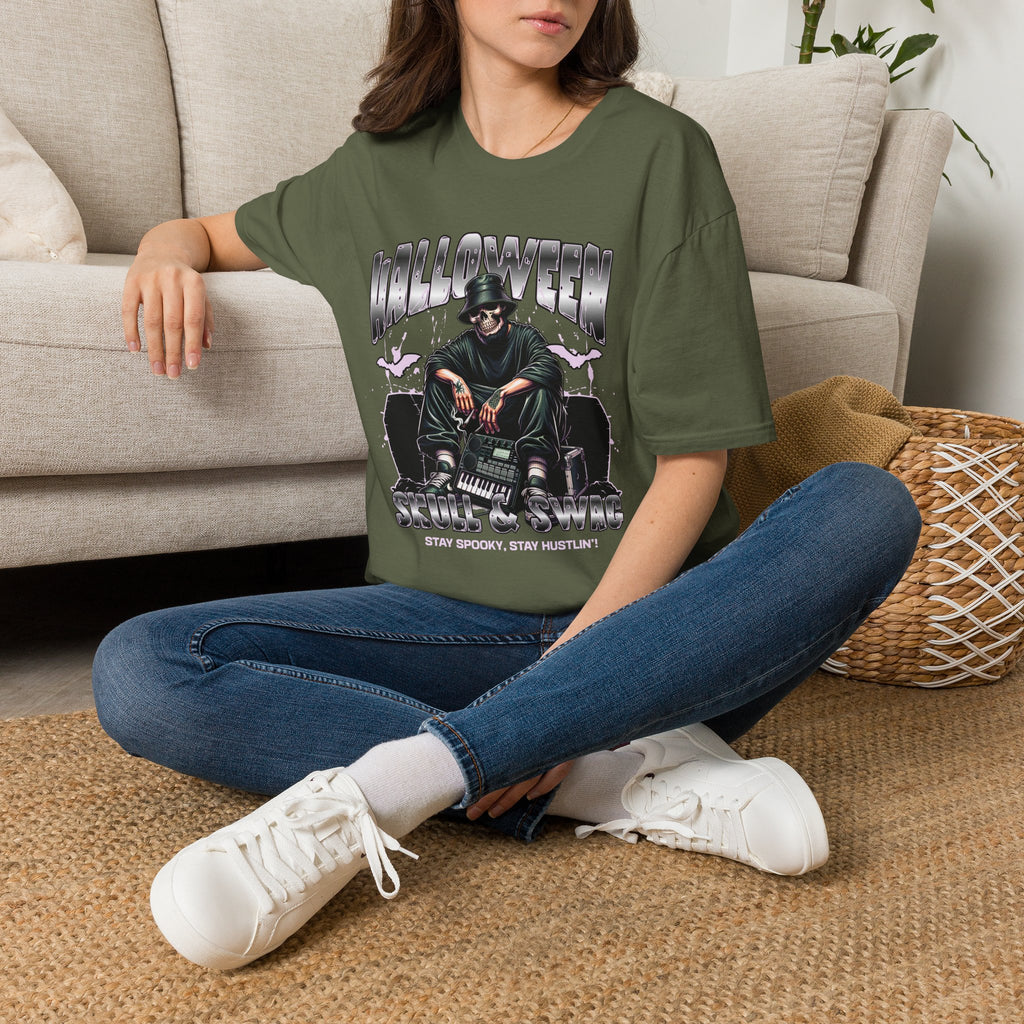Halloween Skull Graphic T-Shirt — Retro Horror Crew Tee